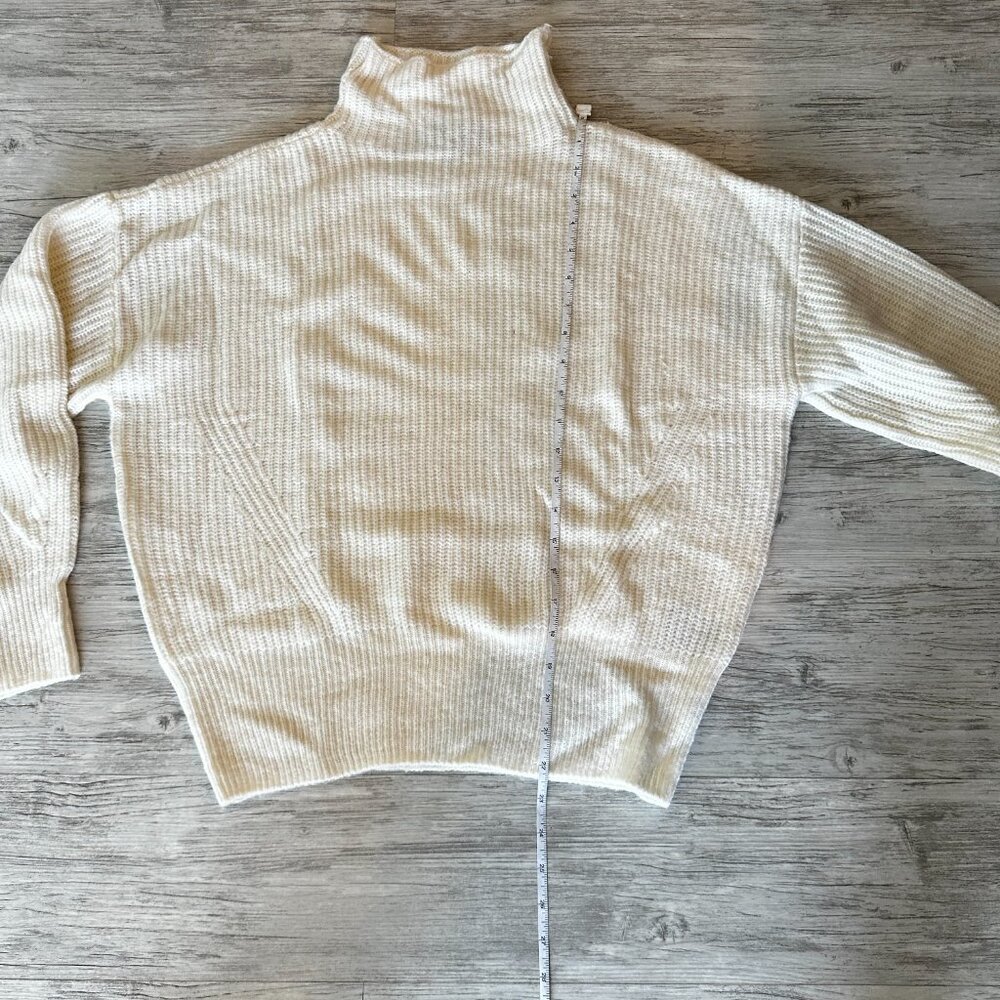 Sweater - Picture 4 of 5